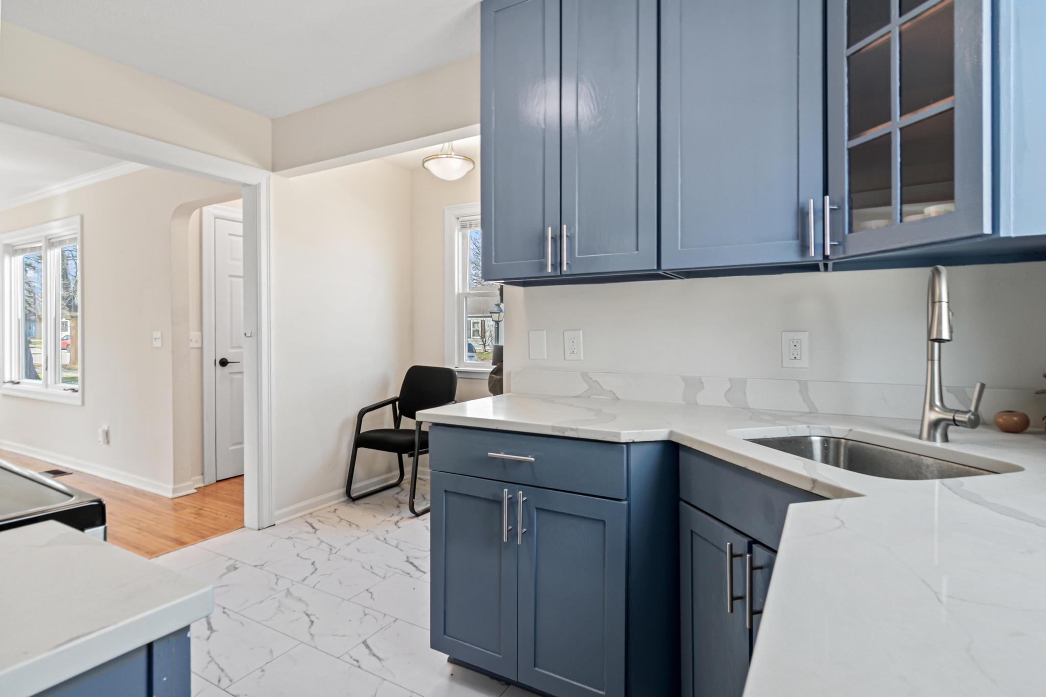 6021 3rd Avenue S-11.jpg