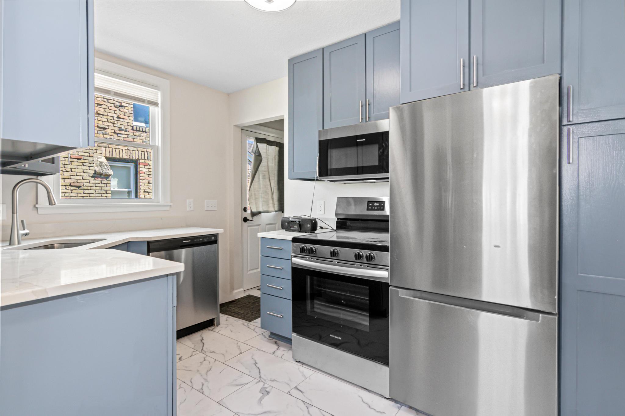 6021 3rd Avenue S-9.jpg