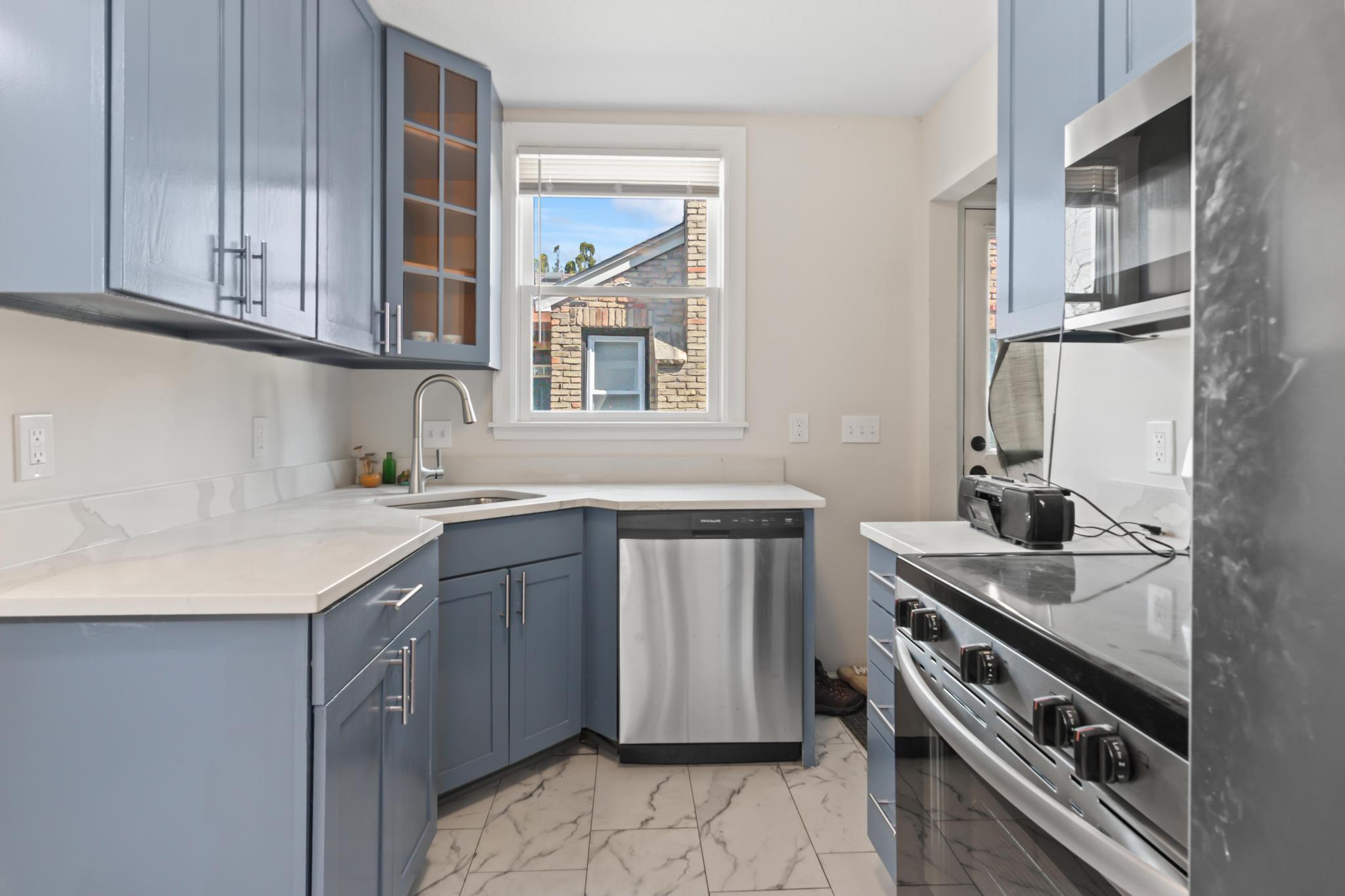 6021 3rd Avenue S-10.jpg