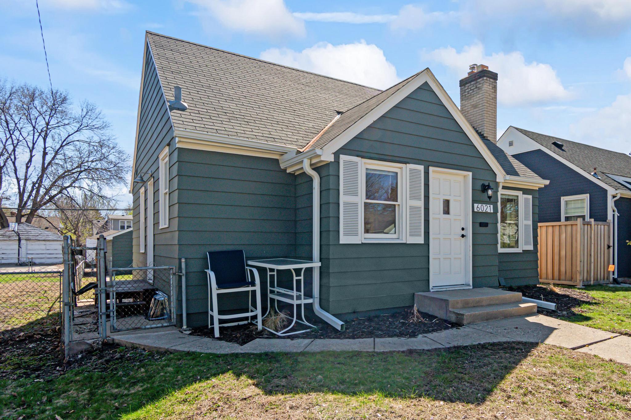 6021 3rd Avenue S-18.jpg