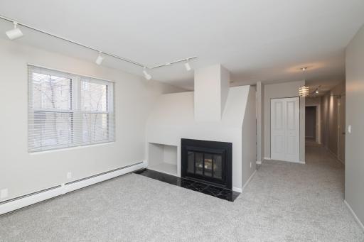666 Ashland Avenue, 1, Saint Paul, MN 55104