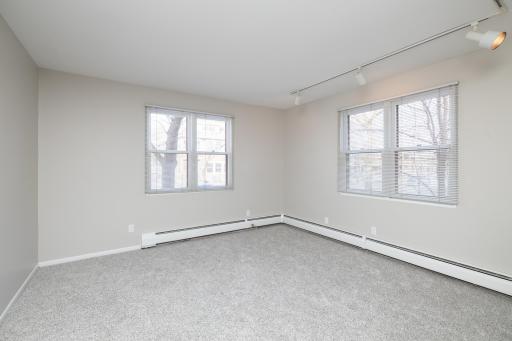 Living room with new carpet and fresh paint