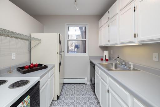 666 Ashland Avenue, 1, Saint Paul, MN 55104