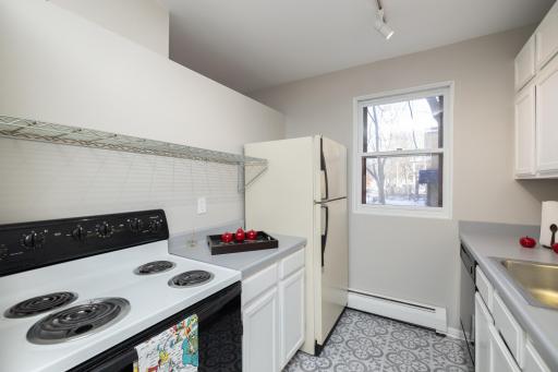 666 Ashland Avenue, 1, Saint Paul, MN 55104