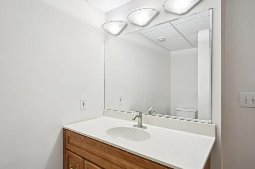 1573 Mark Court, Shakopee, MN 55379