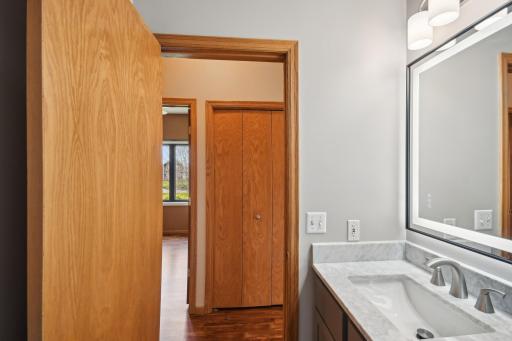 1573 Mark Court, Shakopee, MN 55379