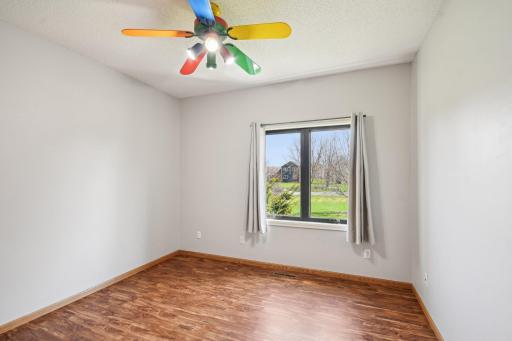 1573 Mark Court, Shakopee, MN 55379