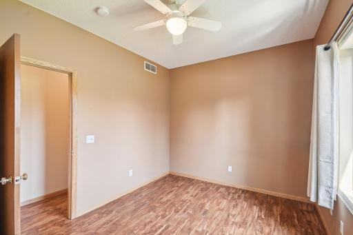 1573 Mark Court, Shakopee, MN 55379
