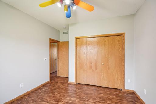 1573 Mark Court, Shakopee, MN 55379