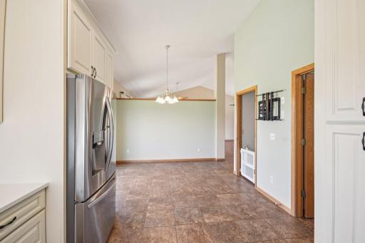 1573 Mark Court, Shakopee, MN 55379