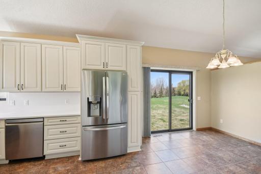1573 Mark Court, Shakopee, MN 55379