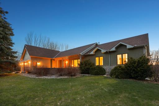 1573 Mark Court, Shakopee, MN 55379