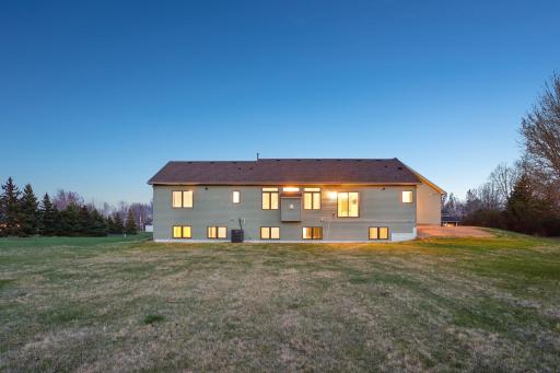 1573 Mark Court, Shakopee, MN 55379