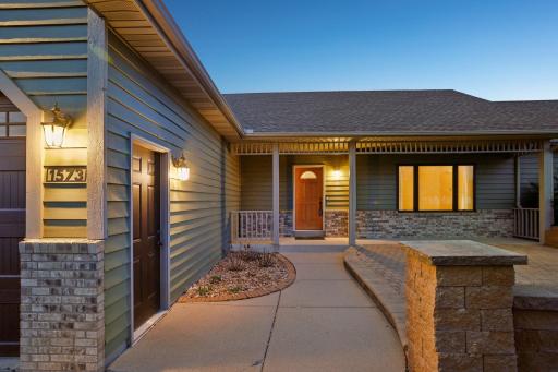 1573 Mark Court, Shakopee, MN 55379