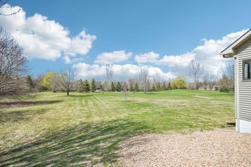 1573 Mark Court, Shakopee, MN 55379