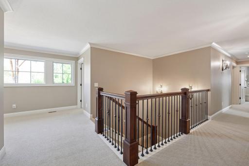 6671 Amberwood Lane, Chanhassen, MN 55317