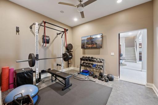 6671 Amberwood Lane, Chanhassen, MN 55317