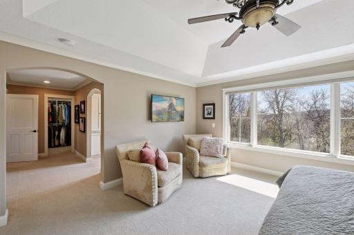 6671 Amberwood Lane, Chanhassen, MN 55317