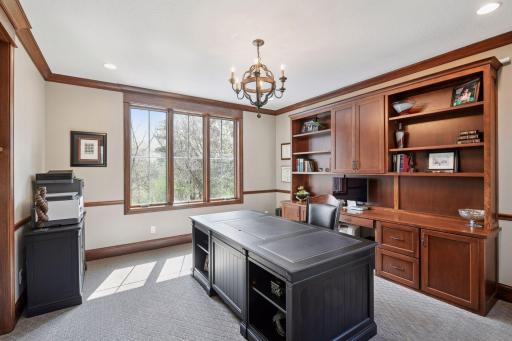 6671 Amberwood Lane, Chanhassen, MN 55317