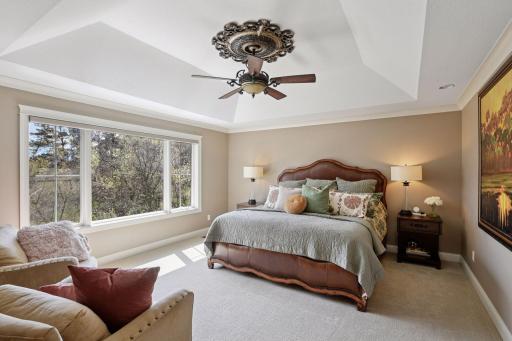 6671 Amberwood Lane, Chanhassen, MN 55317
