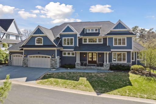 6671 Amberwood Lane, Chanhassen, MN 55317