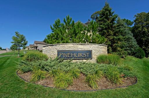 6671 Amberwood Lane, Chanhassen, MN 55317