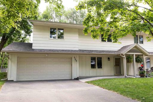 1 Front of House- 5742 Wood Duck Cir, Shorewood.jpg
