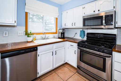8060 77th Street S, Cottage Grove, MN 55016