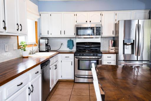 8060 77th Street S, Cottage Grove, MN 55016
