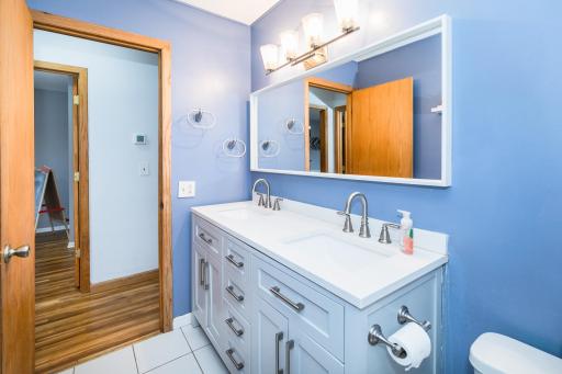 8060 77th Street S, Cottage Grove, MN 55016