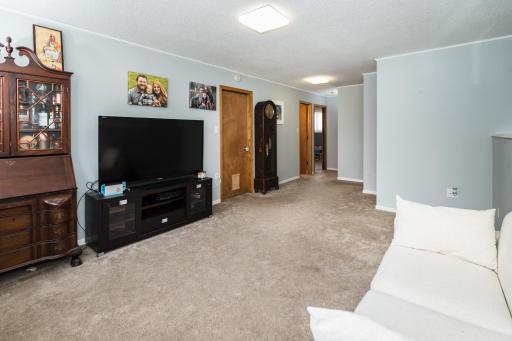 8060 77th Street S, Cottage Grove, MN 55016
