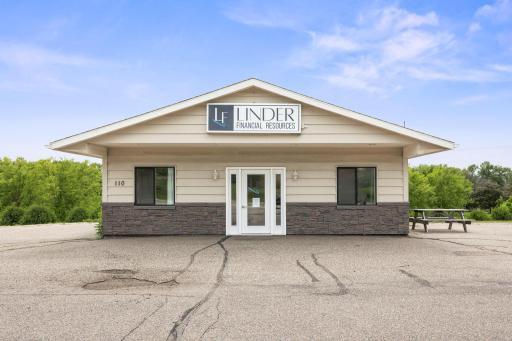 110 4th Avenue NE, Hutchinson, MN 55350
