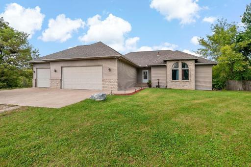 8536 275th Street, Chisago City, MN 55013