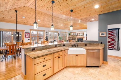 5370 Mckinley Drive, Hermantown, MN 55811