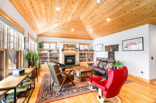 5370 Mckinley Drive, Hermantown, MN 55811