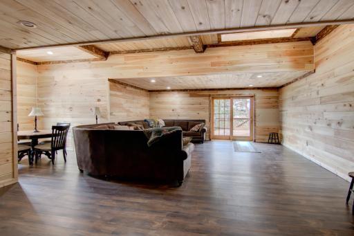 32' x 20' Newly finished party room / guest quarters above heated garage! WOW!