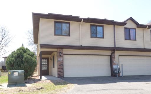 8539 Maplebrook Parkway N, Minneapolis, MN 55445