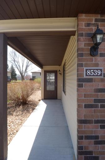 8539 Maplebrook Parkway N, Minneapolis, MN 55445