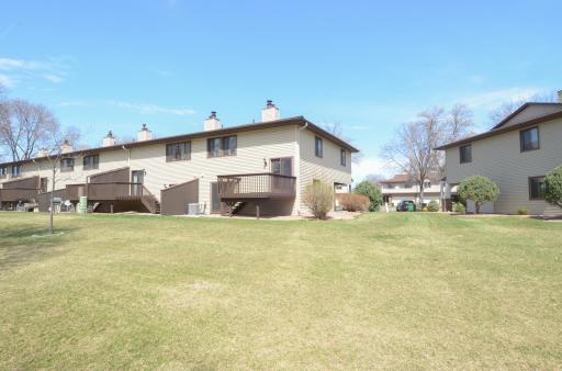 8539 Maplebrook Parkway N, Minneapolis, MN 55445