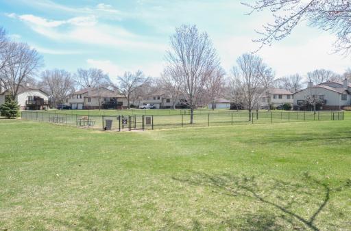 8539 Maplebrook Parkway N, Minneapolis, MN 55445