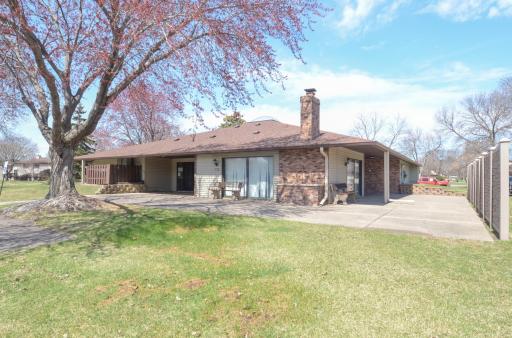 8539 Maplebrook Parkway N, Minneapolis, MN 55445