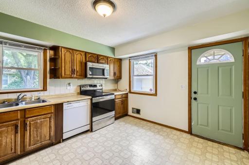 11352 Olive Street NW, Coon Rapids, MN 55448