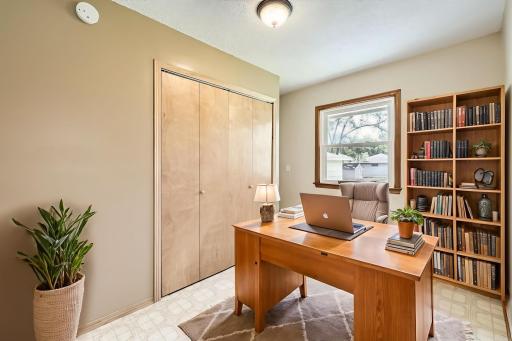 11352-Olive-Street-Web-Quality-017-18-Bedroom - Home Office - Scandinavian - 8.jpg
