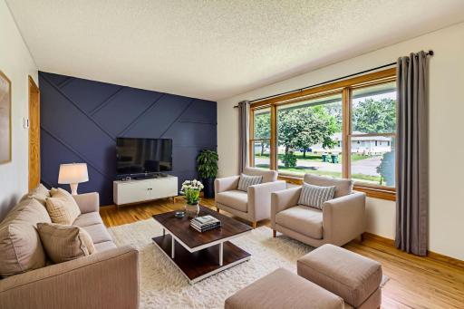 11352-Olive-Street-Web-Quality-008-07-Living-Room - 0.jpg