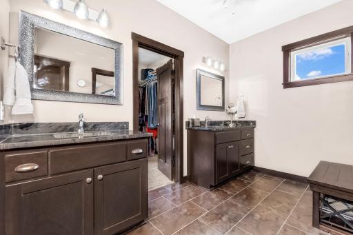 21397 Crimson Court, Lakeville, MN 55044