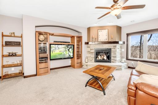 21397 Crimson Court, Lakeville, MN 55044