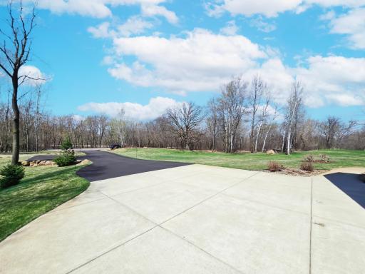 21397 Crimson Court, Lakeville, MN 55044