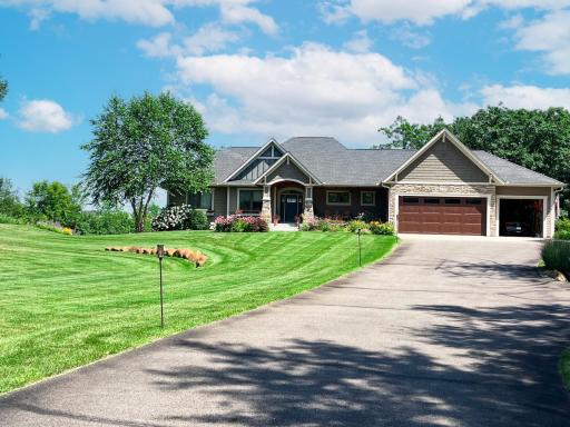 21397 Crimson Court, Lakeville, MN 55044