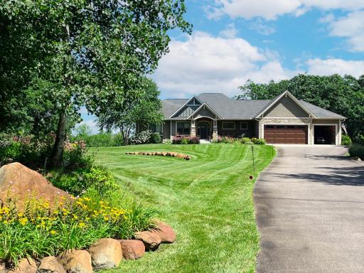 21397 Crimson Court, Lakeville, MN 55044