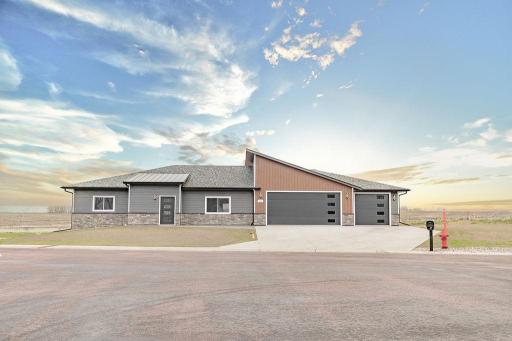 960 Sterling Ave., Worthington, MN 56187